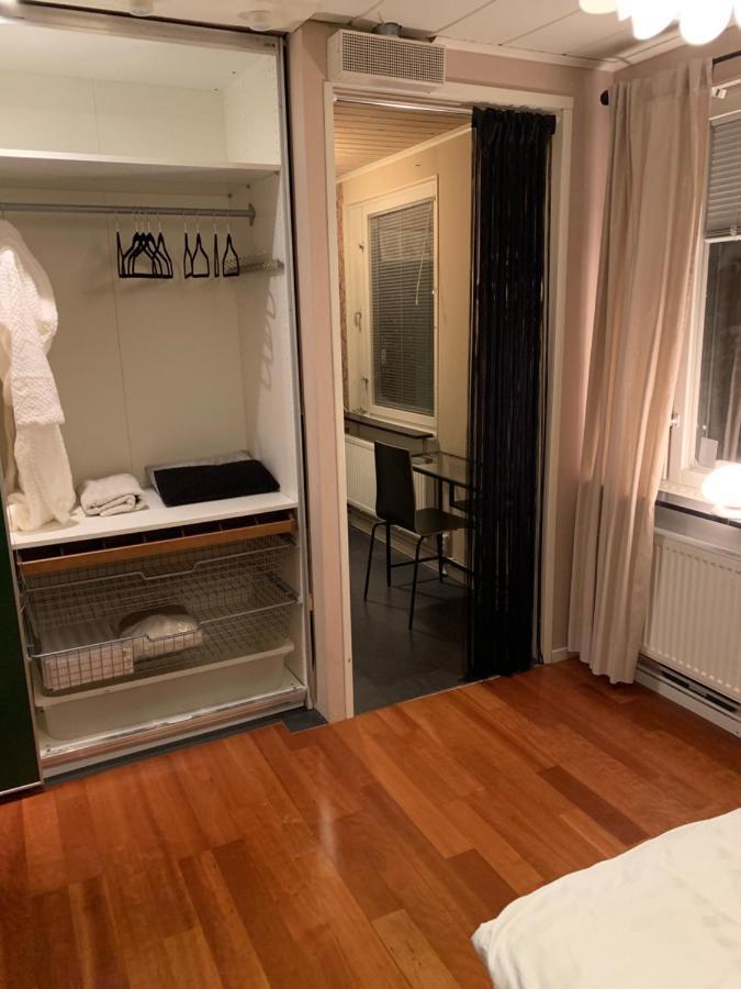 Own Room With Big Bed In A Big House! Лулео Экстерьер фото
